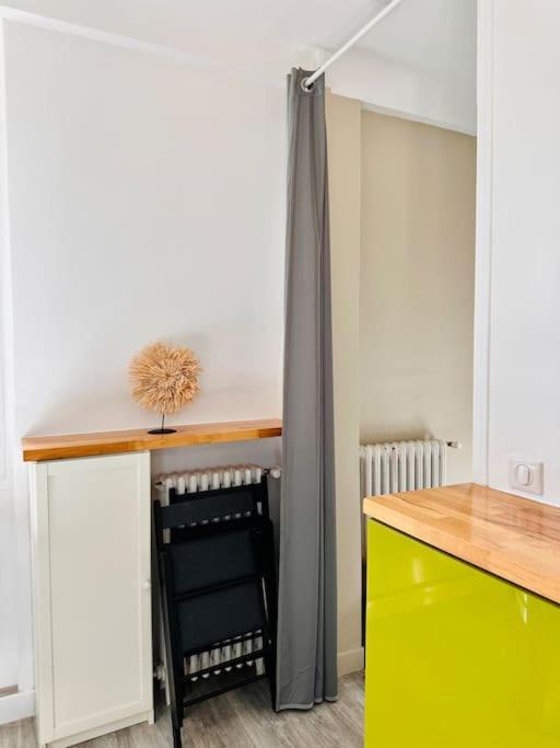 Appartement Vue Tour Eiffel Ligne 14 A Cote De Paris Gentilly Exterior foto
